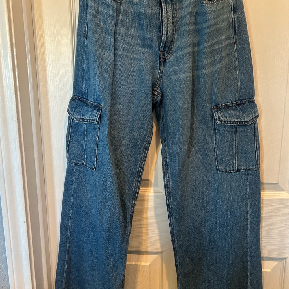 Old Navy High Rise Sky Hi Wide Leg Jeans with Secret Smooth Pockets